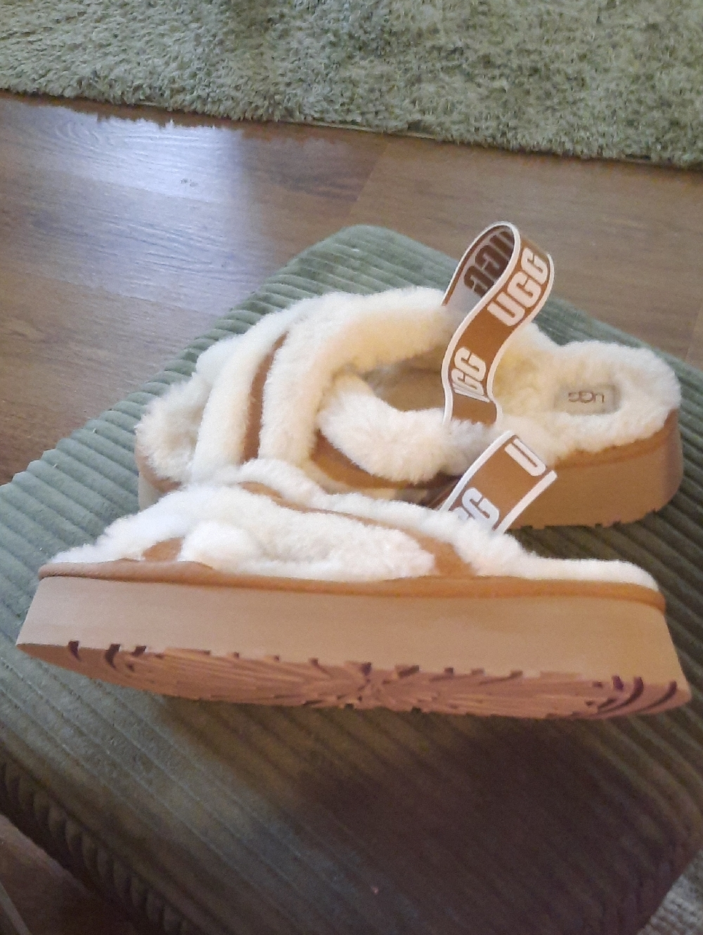 UGG Cream Shearling Platform Slides with Chestnut Straps - Picture 3 of 6